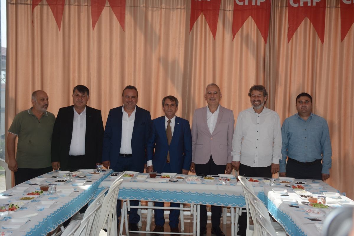 CHP Ev Sahipliğinde Millet İttifakı İlçe Başkanları Kahvaltıda Bir Araya Geldiler