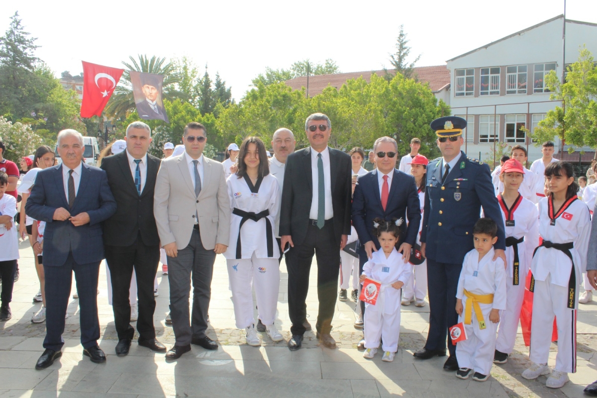 Anamur’da 19 Mayıs Atatürk’ü Anma Gençlik ve Spor Bayramı Coşkuyla Kutlandı