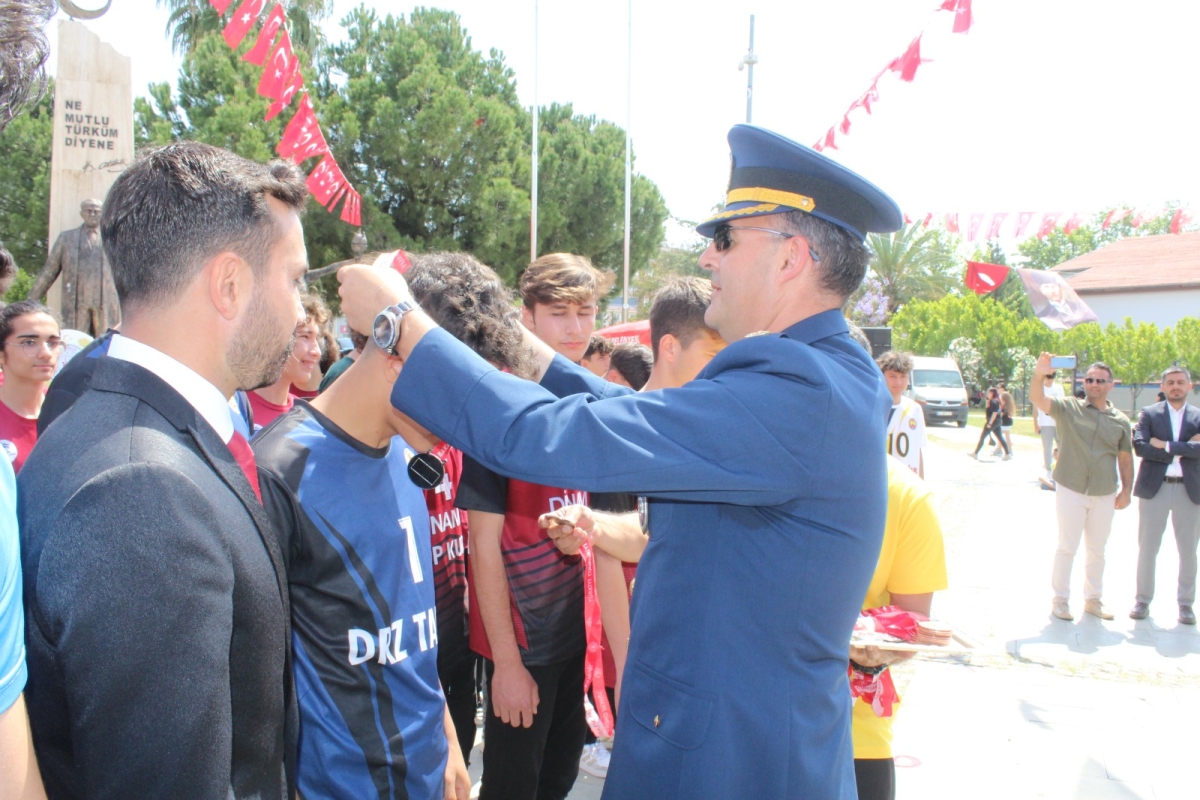 Anamur’da 19 Mayıs Atatürk’ü Anma Gençlik ve Spor Bayramı Coşkuyla Kutlandı