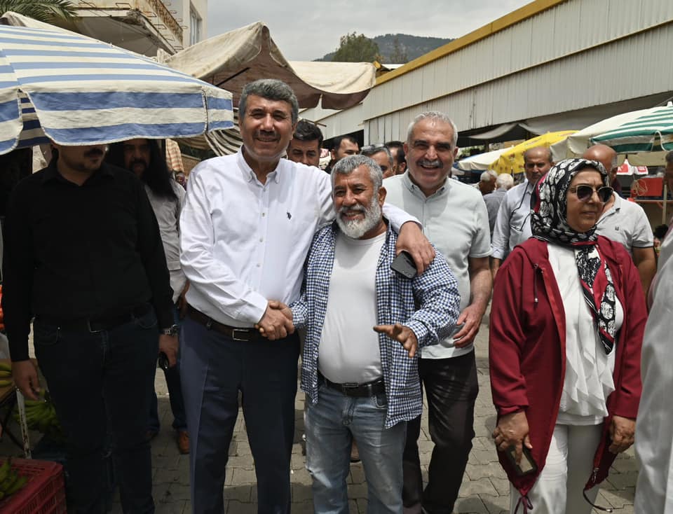 Cumhur İttifakı İlçe Başkanları ve Belediye Başkanından Anamur’da Pazar Ziyareti..