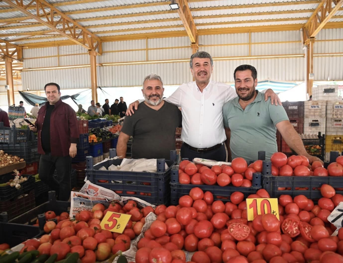 Cumhur İttifakı İlçe Başkanları ve Belediye Başkanından Anamur’da Pazar Ziyareti..