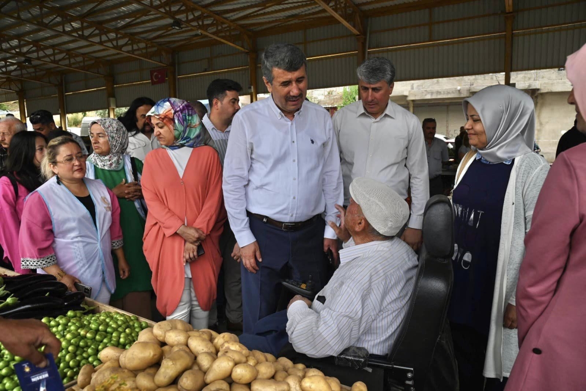 Cumhur İttifakı İlçe Başkanları ve Belediye Başkanından Anamur’da Pazar Ziyareti..
