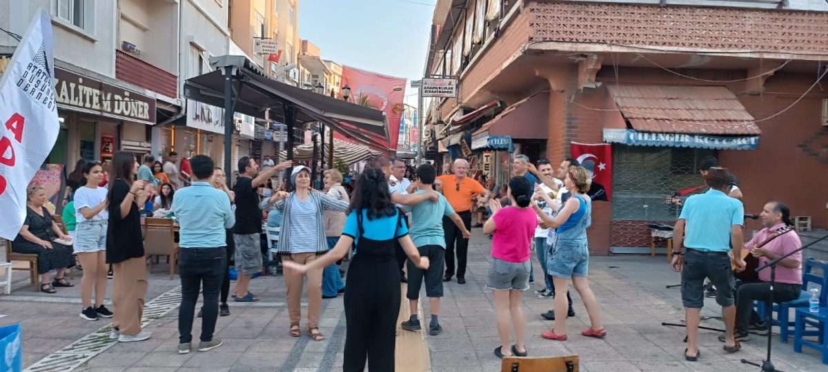 ADD Anamur’da YSK Öğrencilerine Moral Motivasyon İçin Müzik Dinletisi Organize Etti..