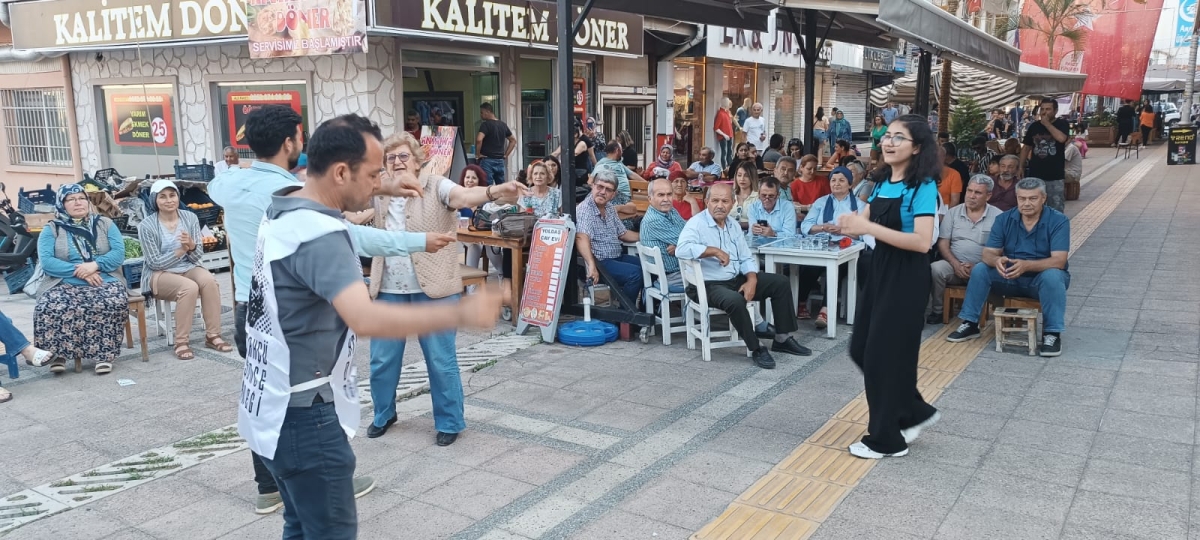 ADD Anamur’da YSK Öğrencilerine Moral Motivasyon İçin Müzik Dinletisi Organize Etti..
