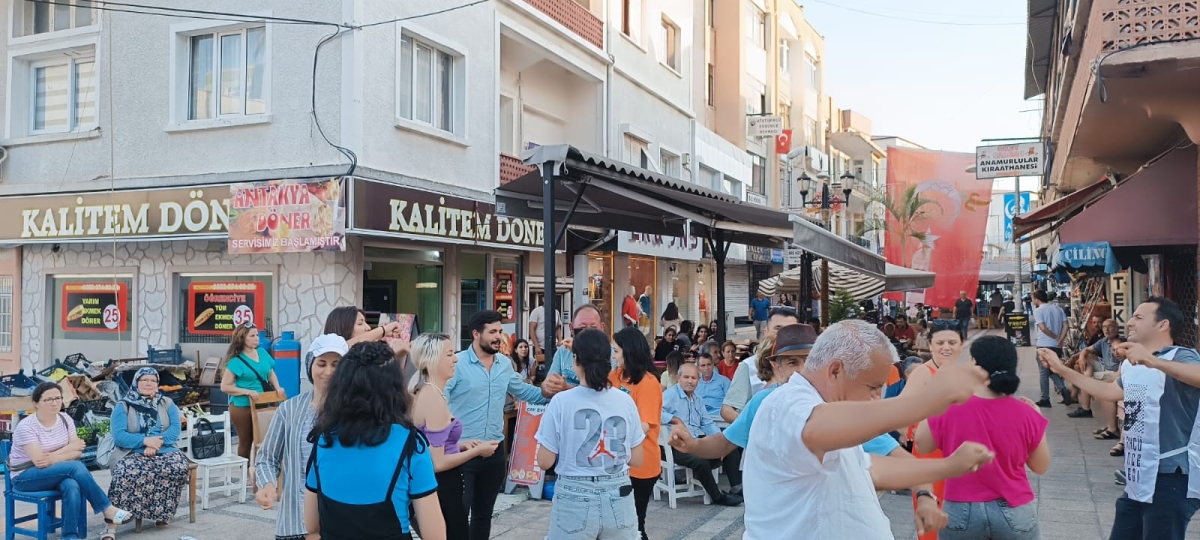 ADD Anamur’da YSK Öğrencilerine Moral Motivasyon İçin Müzik Dinletisi Organize Etti..