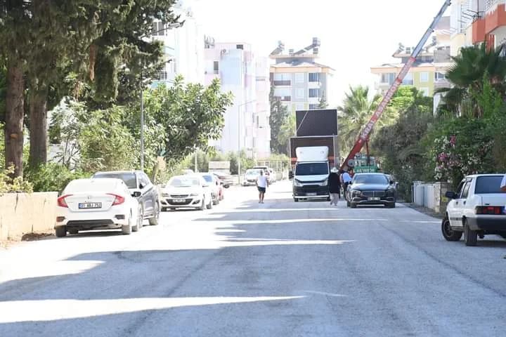Yolları Asfaltlandı, Başkan Kılınç'ı Kırmızı Halı İle Karşıladı.