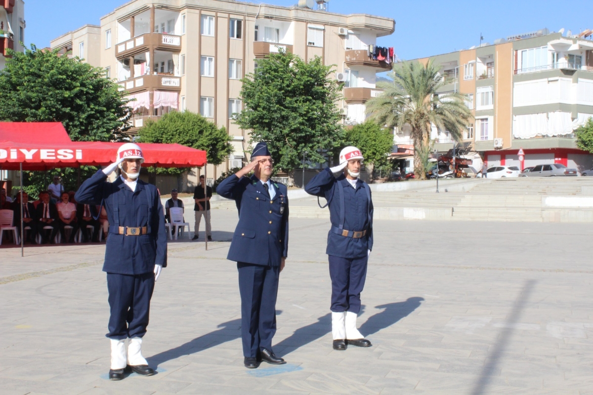 19 Eylül Gaziler Günü İlçemizde Çelenk Sunma Töreni ile Kutlandı