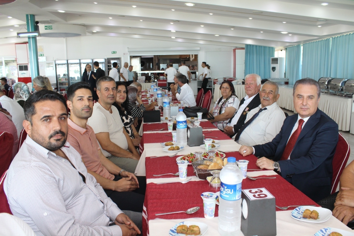19 Eylül Gaziler Günü İlçemizde Çelenk Sunma Töreni ile Kutlandı