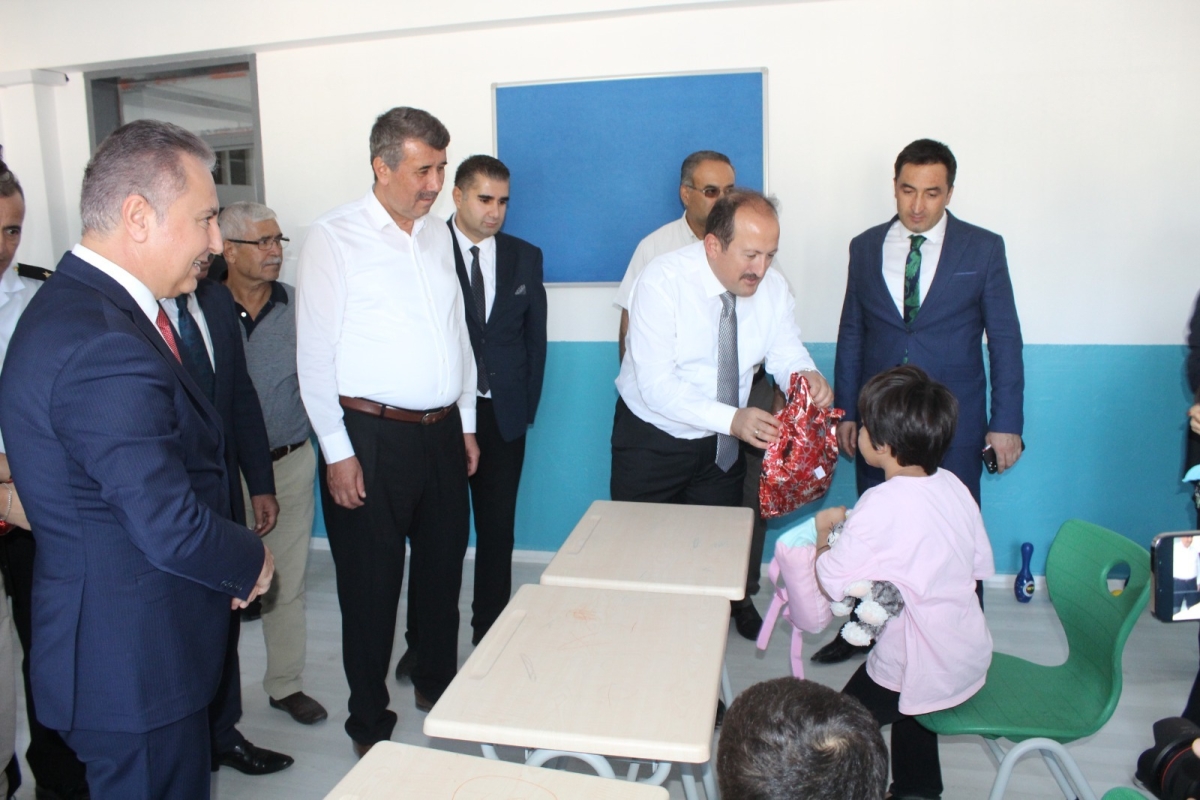 Mersin Valisi Ali Hamza Pehlivan Anamur’da Bir Takım İncelemeler ve Temaslarda bulundu.