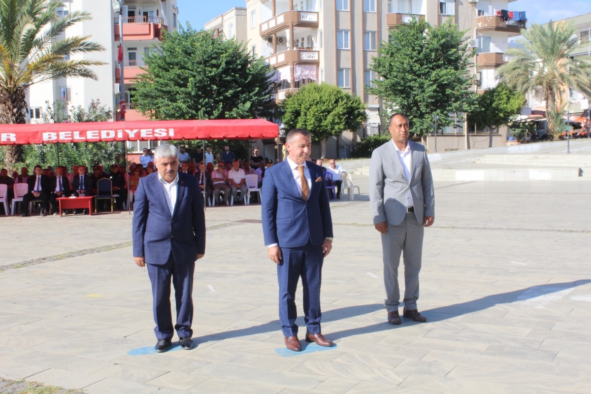 19 Ekim Muhtar Günü Dolayısıyla Anamur’da Çelenk Sunma Töreni Düzenlendi.