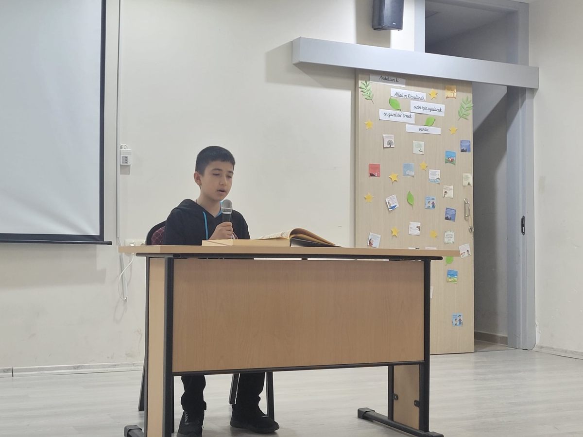 Anamur İmam Hatip Lisesinde Filistin'de Hayatını Kaybeden Kardeşlerimiz İçin Kur'an Okundu.. 