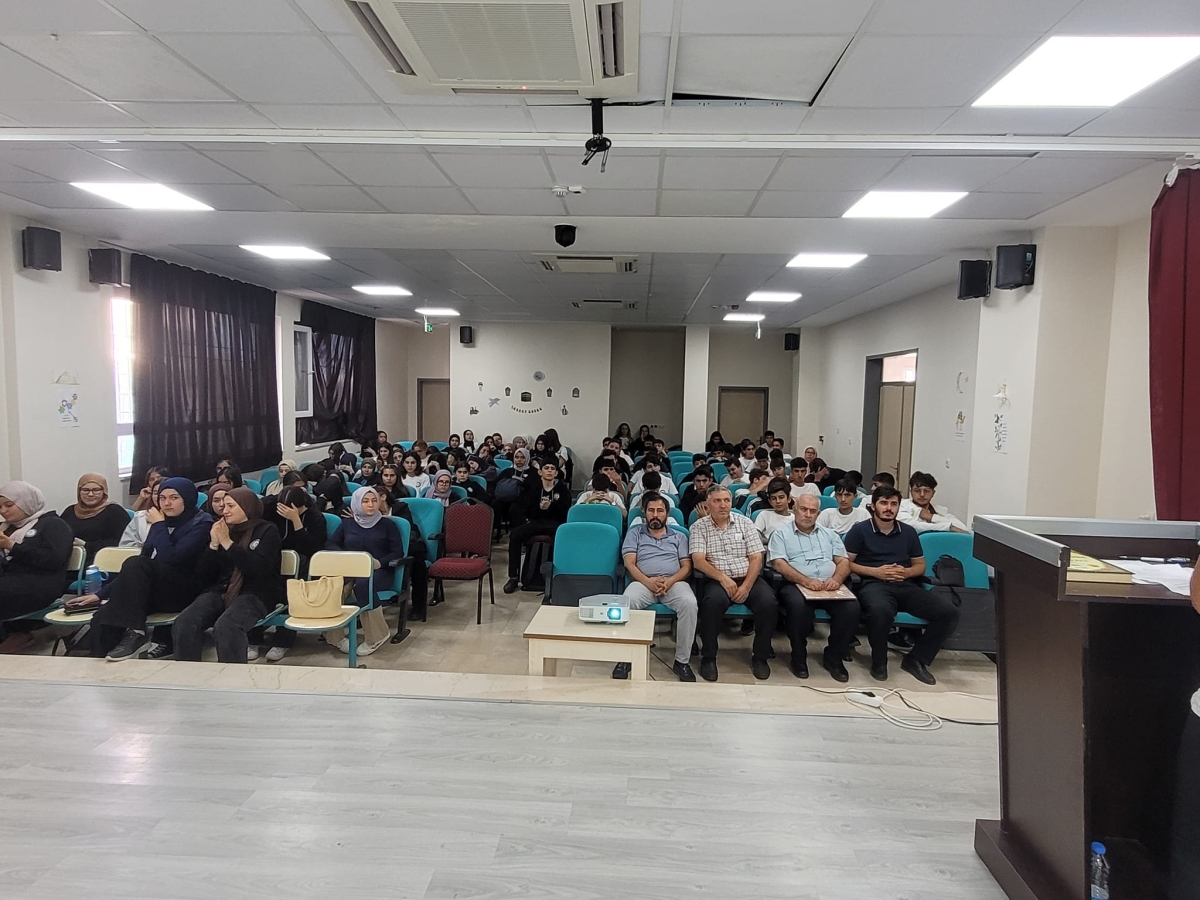 Anamur İmam Hatip Lisesinde Filistin'de Hayatını Kaybeden Kardeşlerimiz İçin Kur'an Okundu.. 