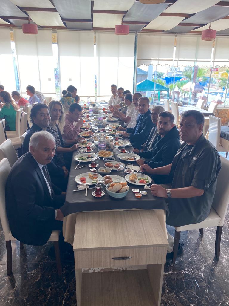 Anamur Kültür ve Turizm Derneği Özel Eğitim Öğrencilerine Kahvaltı Programı Düzenledi..