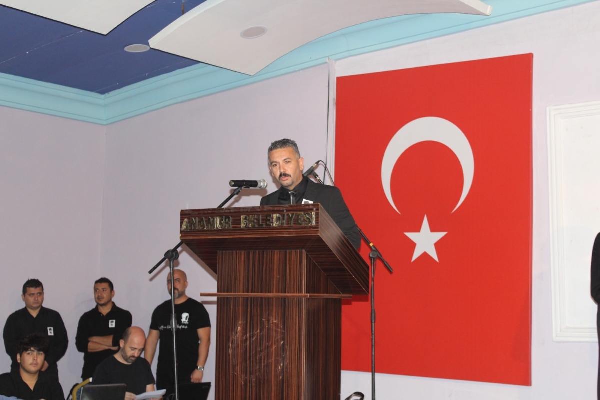 Anamur’da 10 Kasım Atatürk’ü Anama ve Çelenk Sunma Töreni düzenledi