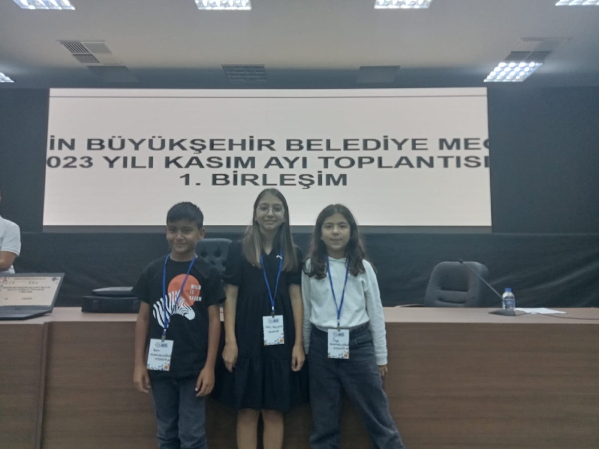 Mersin Büyükşehir Çocuk Meclisi İlk Başkanı Anamur'dan Meriç Yeşilçayır Oldu Kaynak Linki = https://www.anamurmanset.com/haber/mersin-buyuksehir-cocuk-meclisi-ilk-baskani-anamurdan-meric-yesilcayir-oldu-27579?fbclid=IwAR1BIT