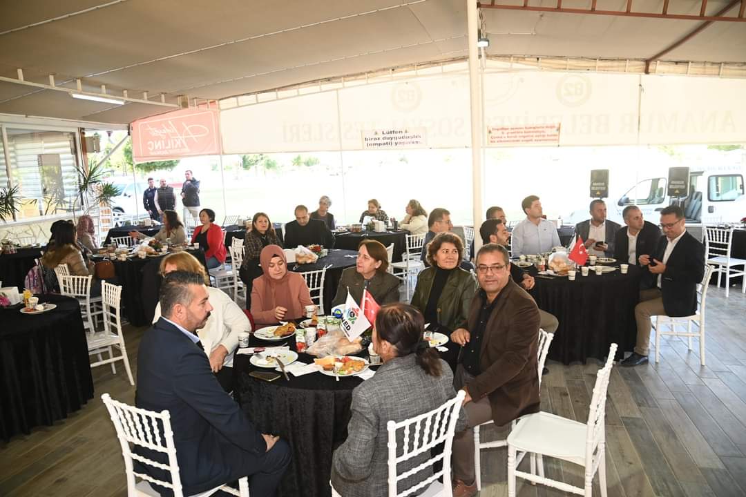 ANED 3 Aralık Dünya Engelliler Günü dolayısıyla Kahvaltı Programı Düzenledi..