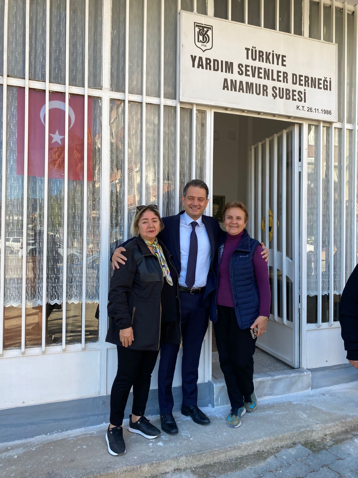 CHP’li Ayhan, Meslek Odalarına ziyaretlerini sürdürüyor