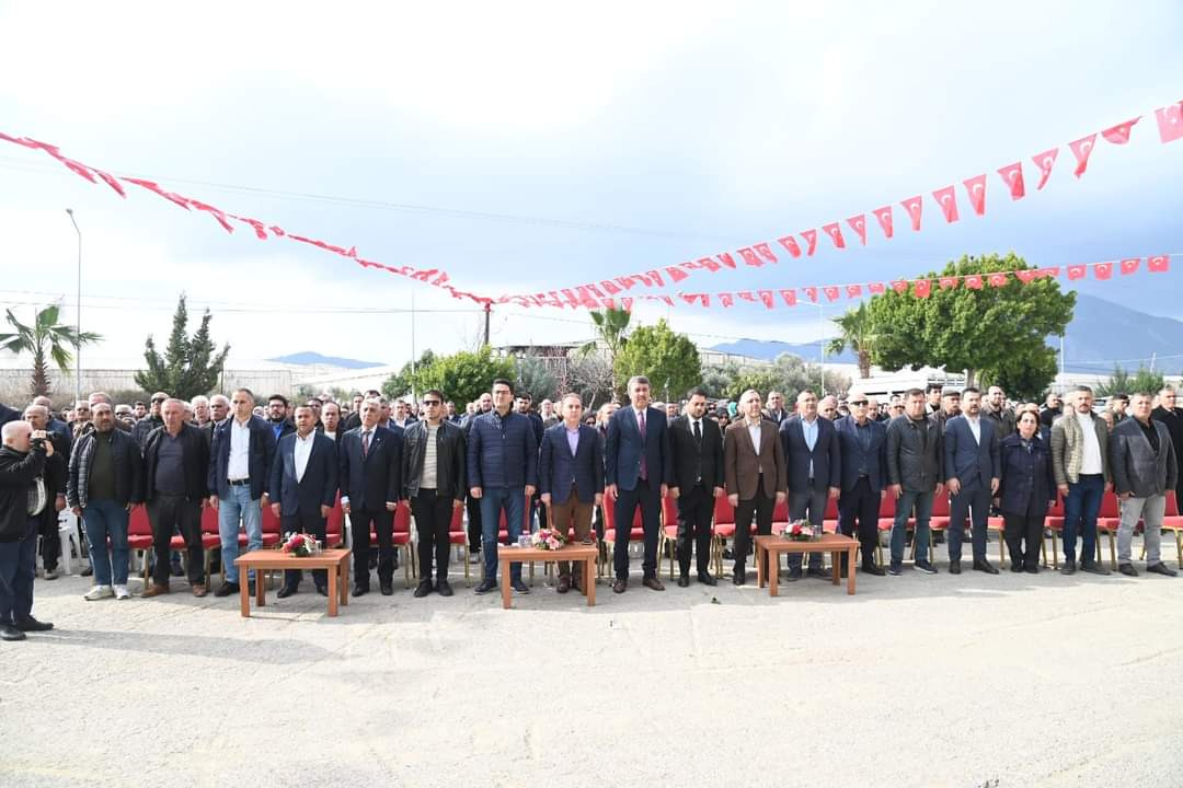 Anamur Belediye Başkanlığı tarafından tadilat çalışmaları tamamlanan şehir stadyumu hizmete açıldı.