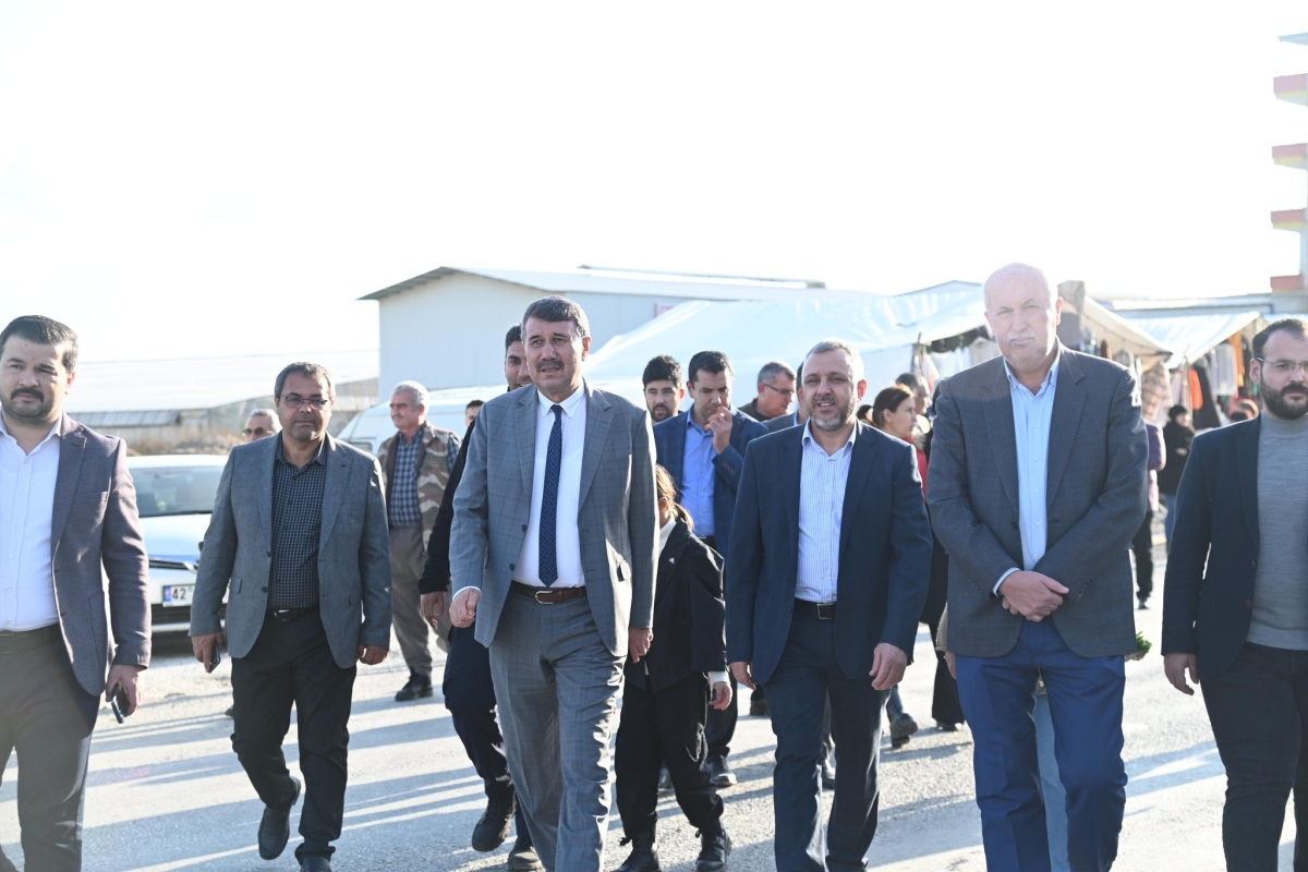 Başkan Kılınç Cumhur İttifakı Olarak Pazar Esnafını Ziyaret etti.