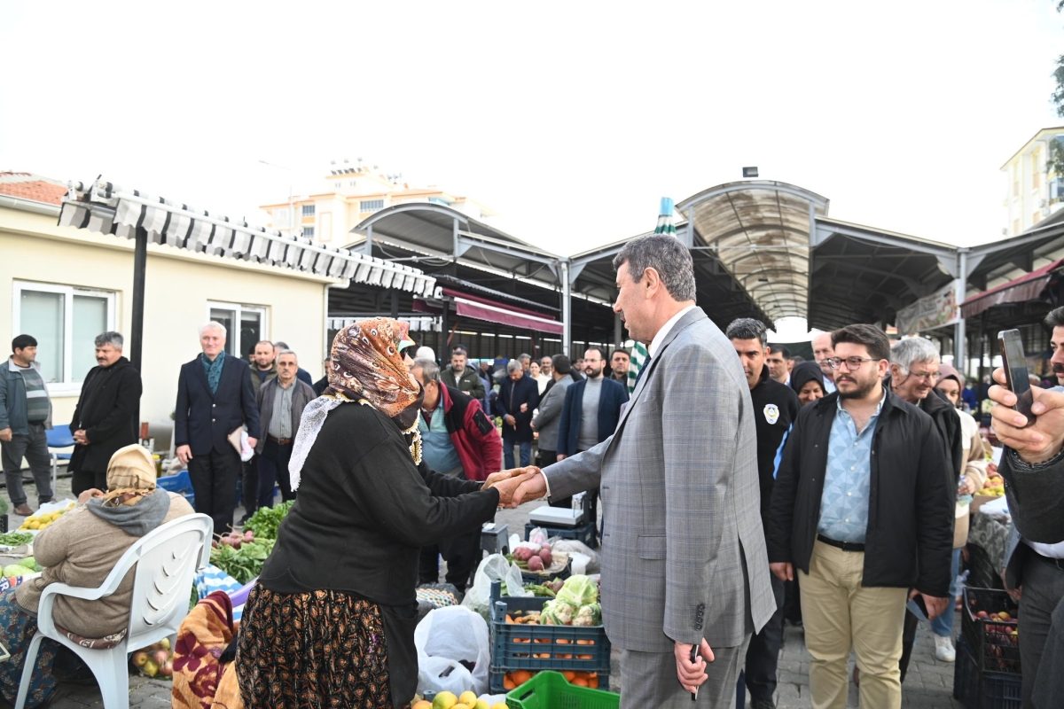Başkan Kılınç Cumhur İttifakı Olarak Pazar Esnafını Ziyaret etti.