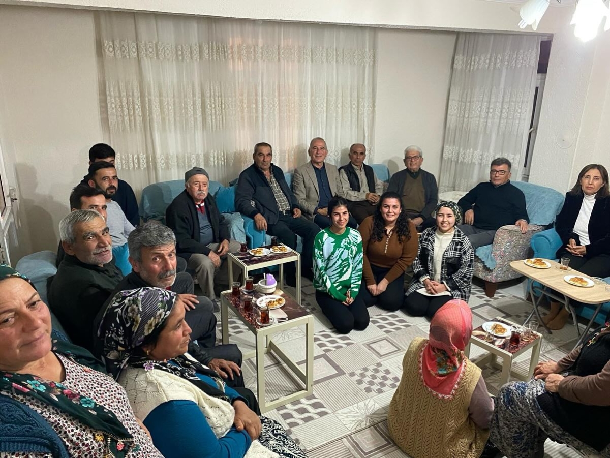 CHP Anamur Belediye Başkan Adayı Durmuş Deniz Gönüller kazanmaya devam ediyor.