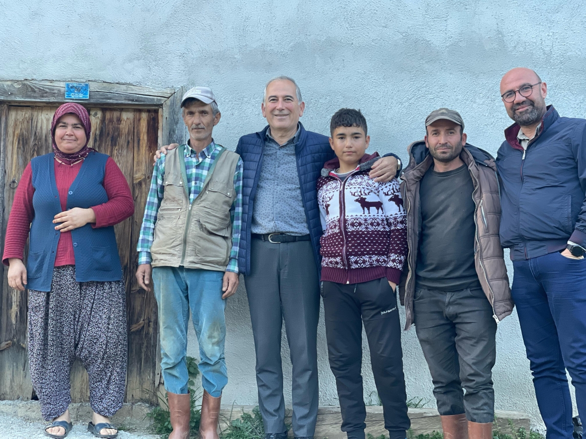 Durmuş Deniz; Ektiğinin hasadını biçiyor..
