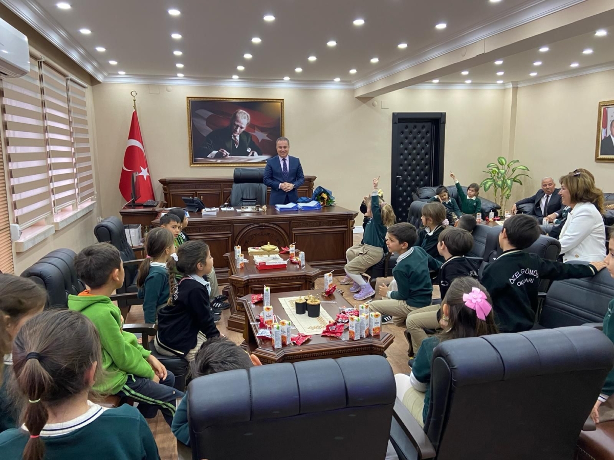 Minik Öğrenciler Dersini Kaymakamlıkta İşledi..