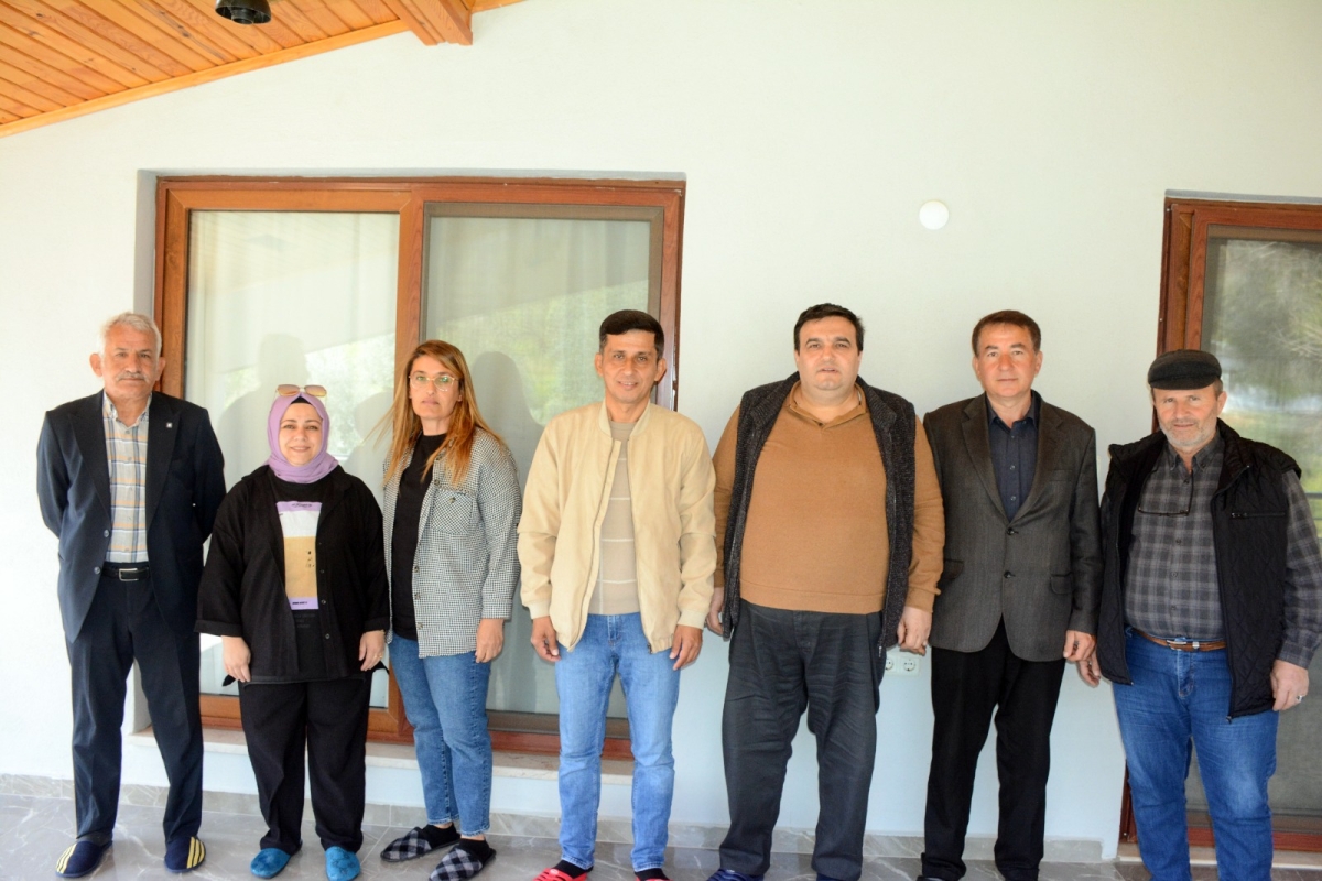 Esentepe Mahallesi Muhtar Adayı Yahya ALTUN Ekibiyle Birlikte Seçim Stratejilerini Belirledi.