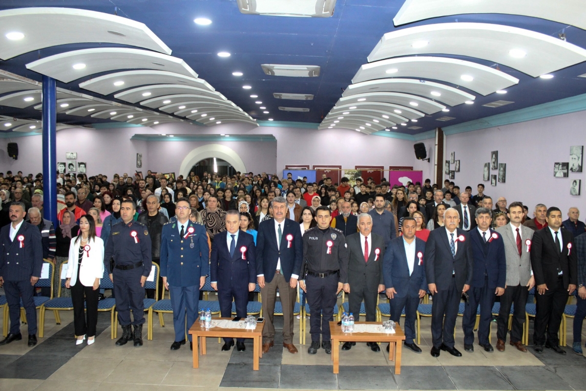 Anamur’da12 Mart İstiklal Marşının Kabulü ve M. Akif ERSOY’u Anma Programı Düzenlendi.