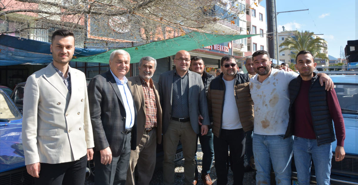 ÇETİNKAYA Esnafları ziyaret ederek, Onlarla Kucaklaşmaya Devam Ediyor..