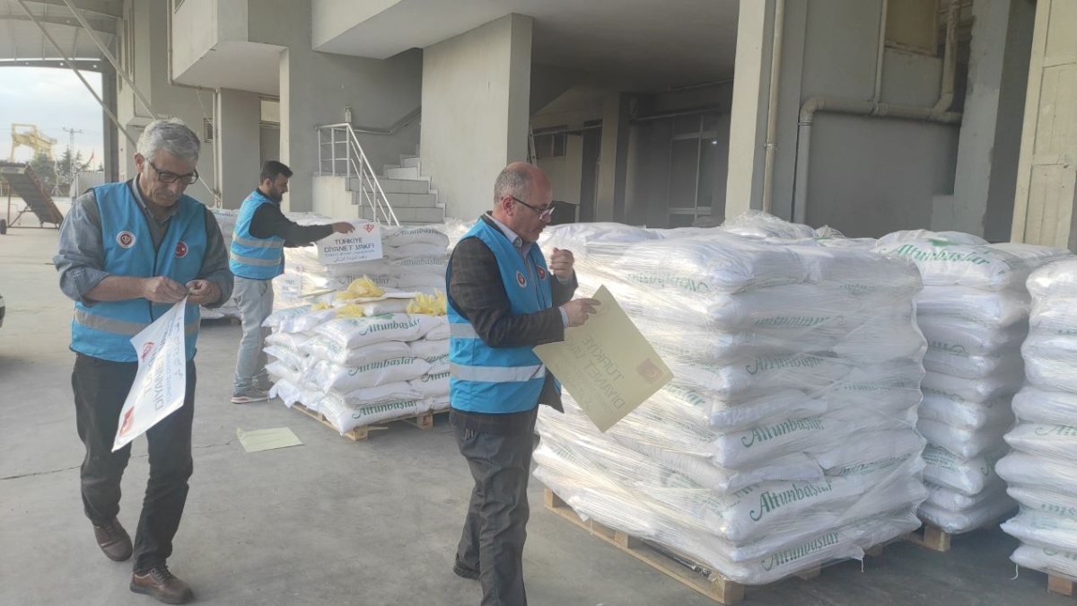 Anamur'dan Gazze'ye 2 Tır Un Yardımı