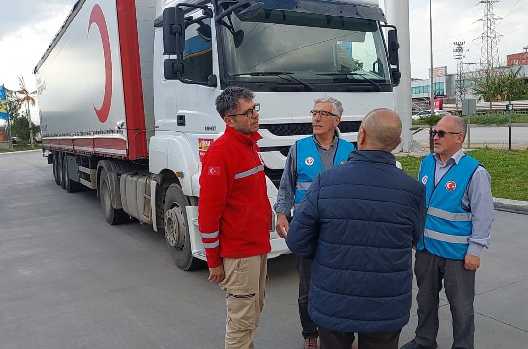 Anamur'dan Gazze'ye 2 Tır Un Yardımı