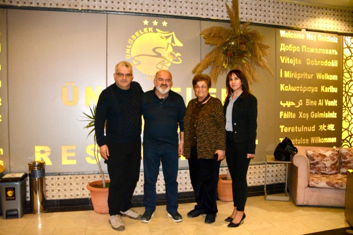  Ünlüselek Ailesinden Gazetecilere İftar Yemeği..
