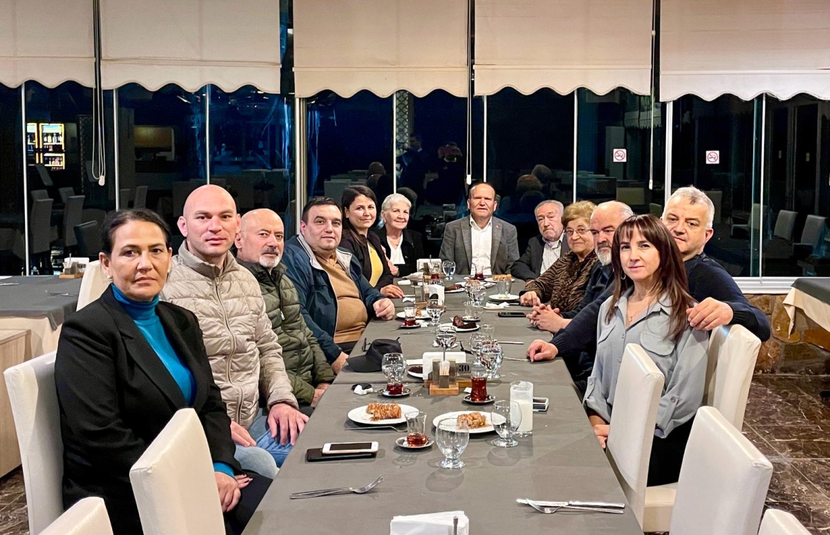 Ünlüselek Ailesinden Gazetecilere İftar Yemeği..