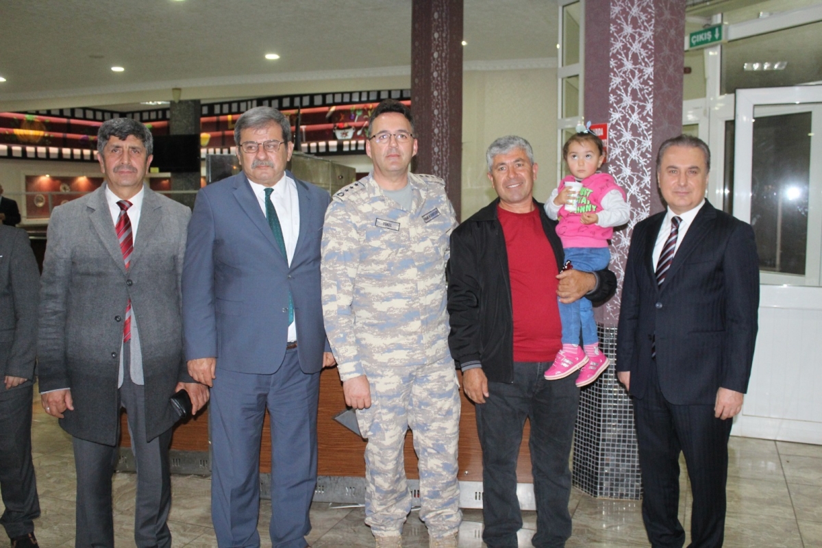 Dünya Yetimler Günü Dolayısıyla Kaymakam Bozdemir İftar Yemeği Verdi.