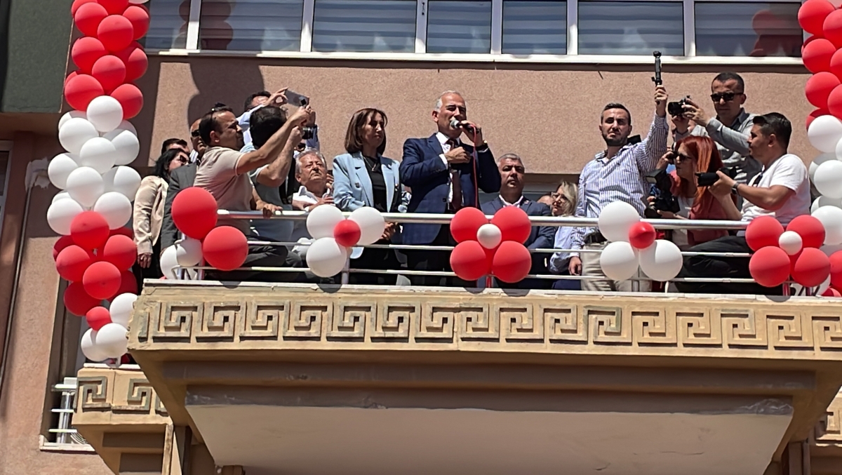 Anamur Belediye Başkanı Durmuş Deniz Belediyeyi Devraldı..