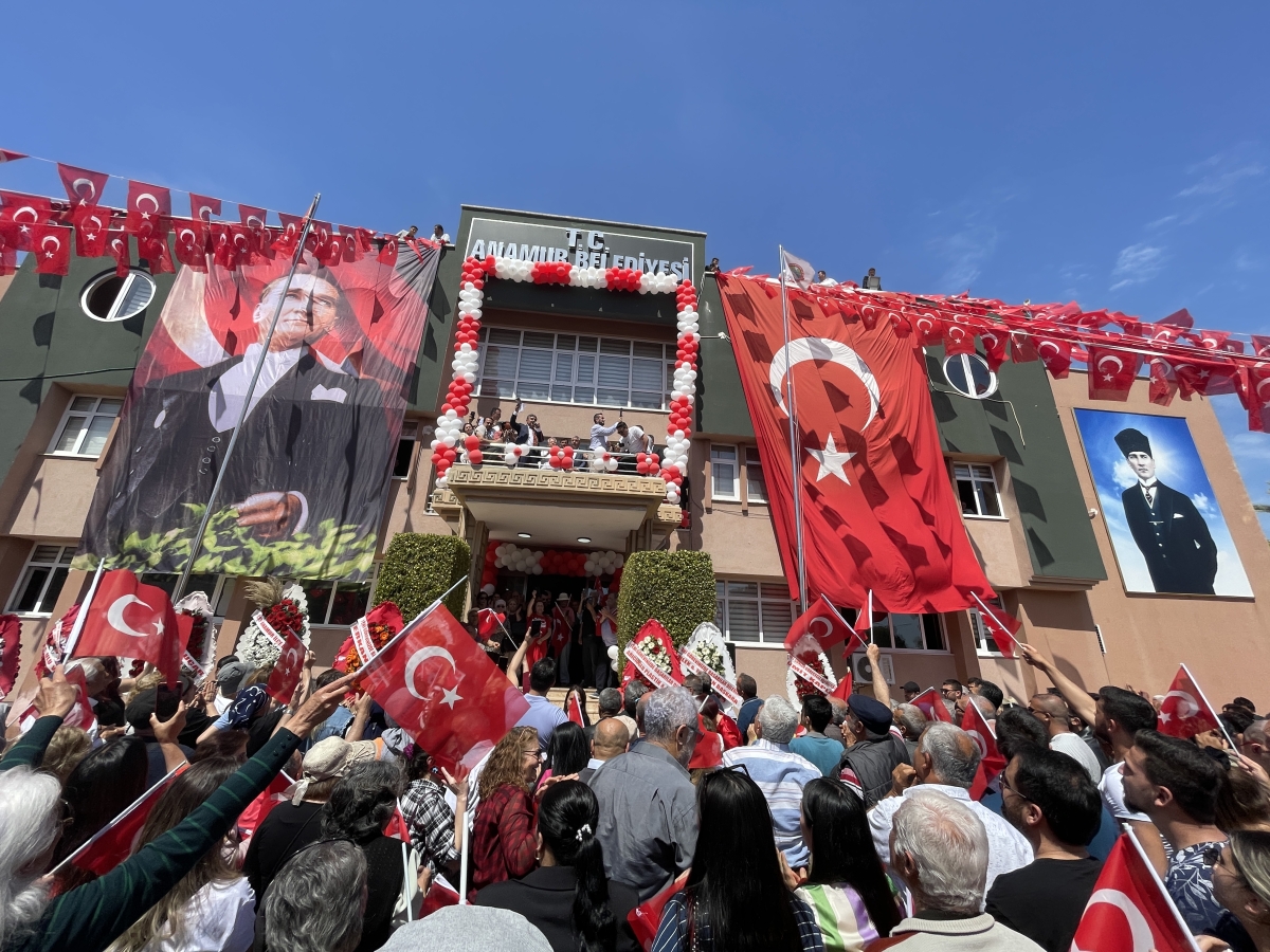 Anamur Belediye Başkanı Durmuş Deniz Belediyeyi Devraldı..
