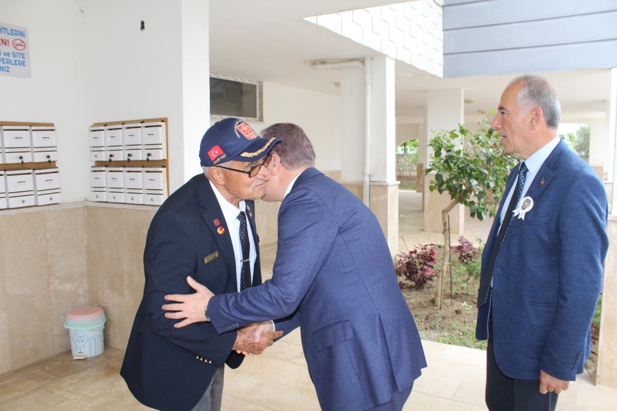 İlçe Protokolünden Ramazan Bayramında Şehit ve Gazi Ailelerine Ziyaret