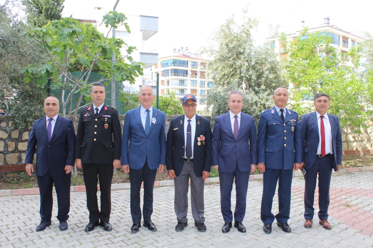 İlçe Protokolünden Ramazan Bayramında Şehit ve Gazi Ailelerine Ziyaret