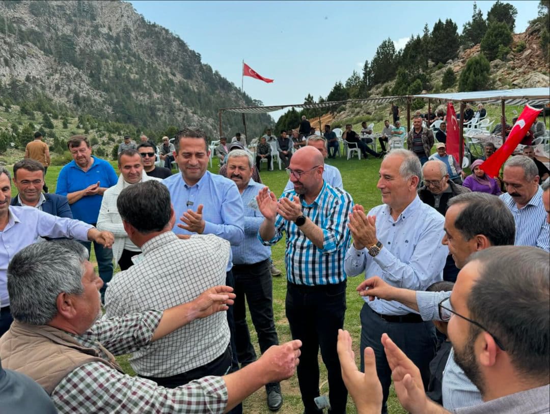 Anamur ve Gazipaşa Mahalle Muhtarlarından Belediyelere Teşekkür Etkinliği..