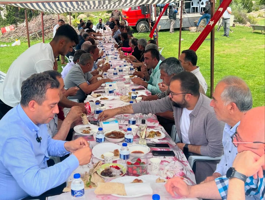 Anamur ve Gazipaşa Mahalle Muhtarlarından Belediyelere Teşekkür Etkinliği..