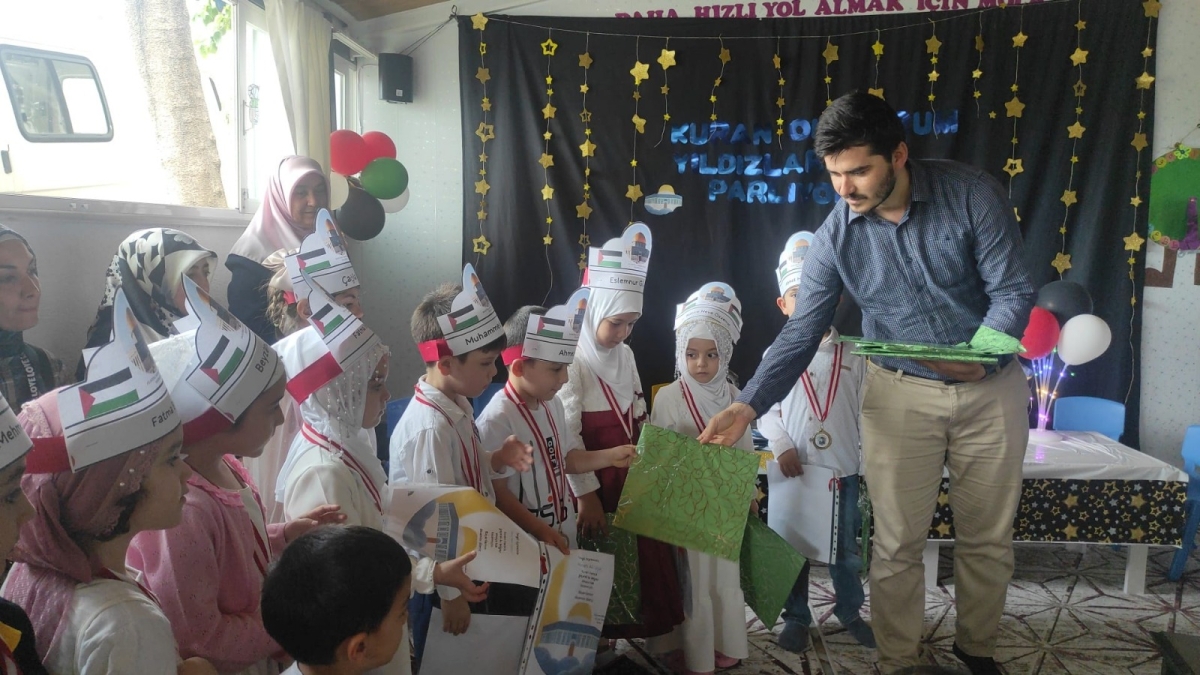 Anamur’da Minikler Kur’an’a Geçmenin Sevincini Yaşadı