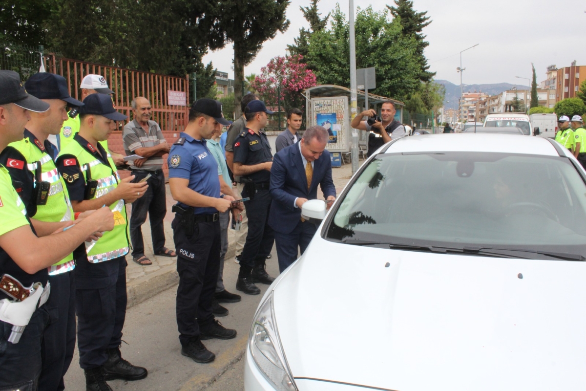 Anamur’da “Hayatla Yarışılmaz” Mottosuyla Trafik Etkinliği düzenlendi.