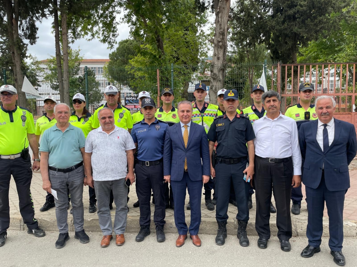 Anamur’da “Hayatla Yarışılmaz” Mottosuyla Trafik Etkinliği düzenlendi.