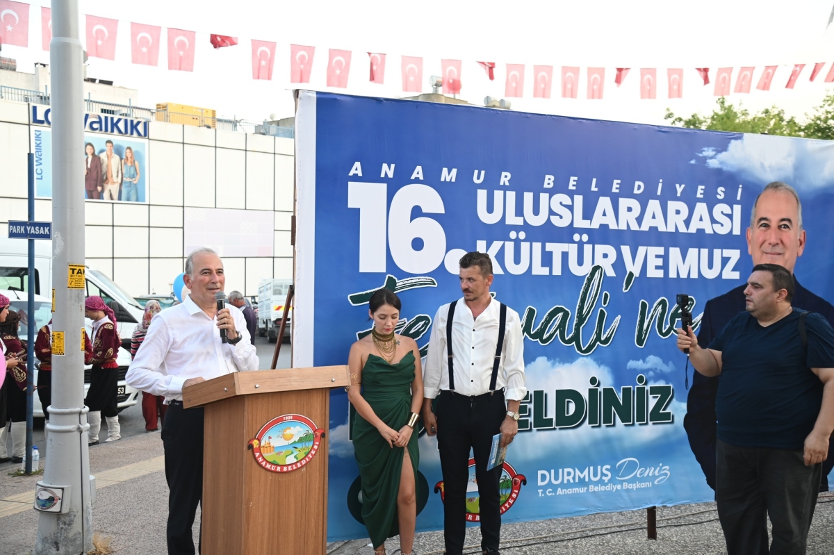 Anamur 16. Kültür ve Muz Festivali Kortej Yürüyüşü ve Çelenk Töreni İle Başladı..