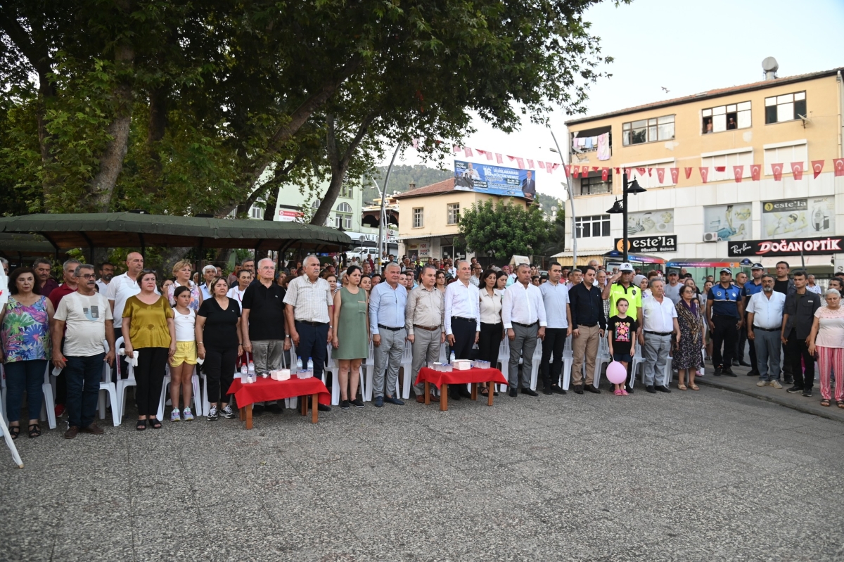 Anamur 16. Kültür ve Muz Festivali Kortej Yürüyüşü ve Çelenk Töreni İle Başladı..
