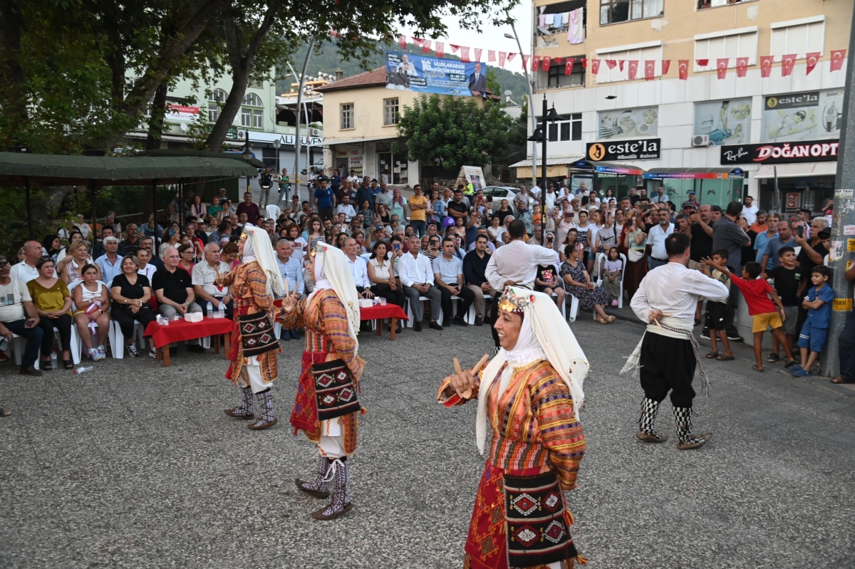 Anamur 16. Kültür ve Muz Festivali Kortej Yürüyüşü ve Çelenk Töreni İle Başladı..