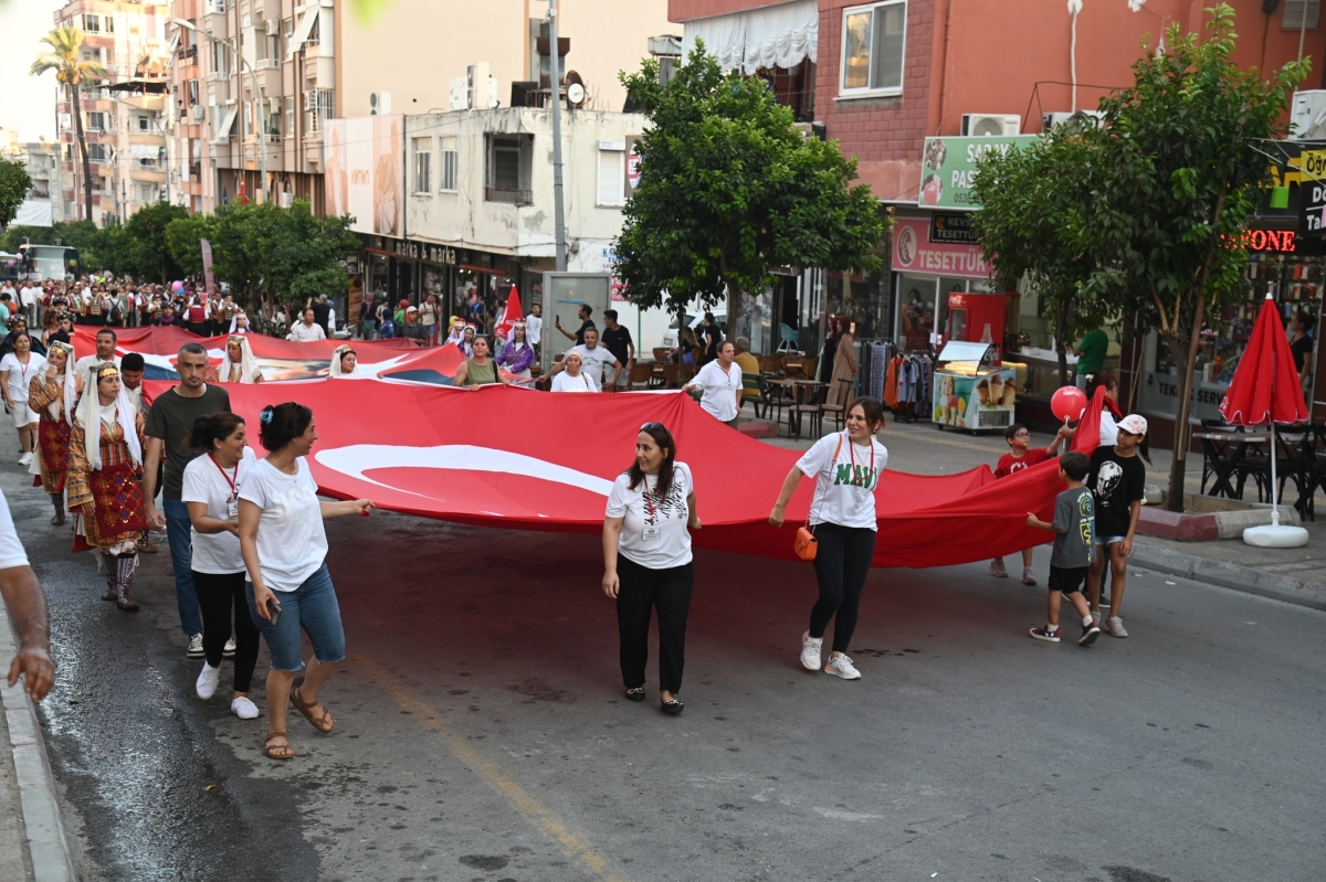 Anamur 16. Kültür ve Muz Festivali Kortej Yürüyüşü ve Çelenk Töreni İle Başladı..