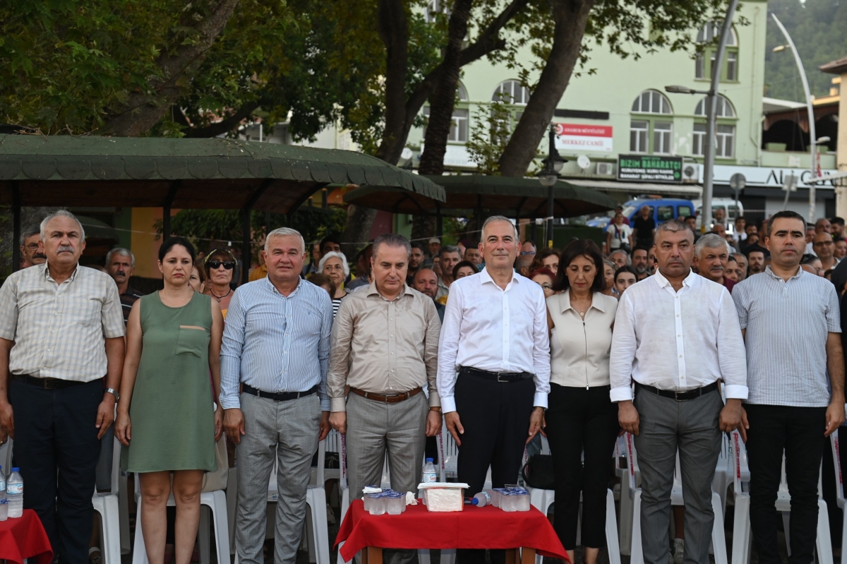 Anamur 16. Kültür ve Muz Festivali Kortej Yürüyüşü ve Çelenk Töreni İle Başladı..