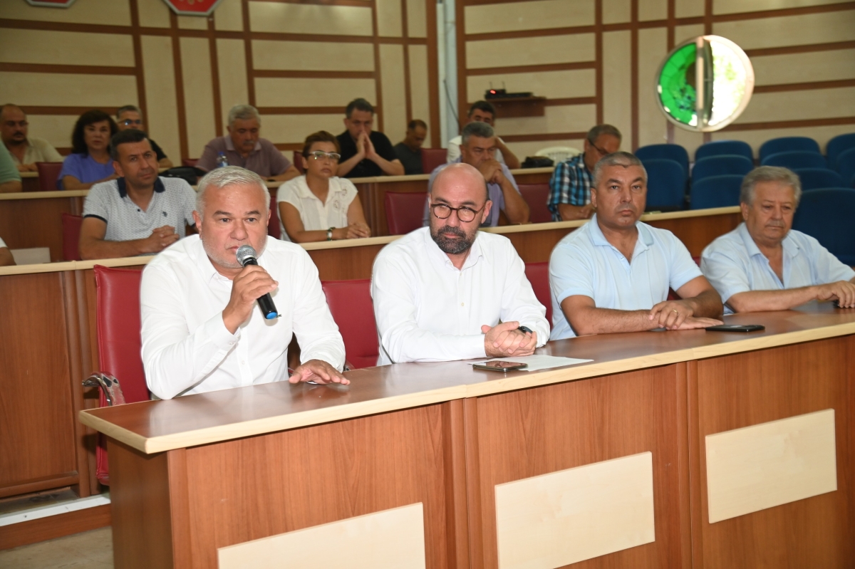 CHP'li Belediye Meclis Üyelerinden Basın Açıklaması..